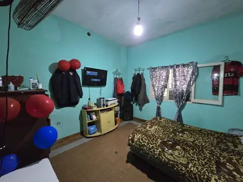 CASA 3 AMBIENTES EN VENTA EN LANÚS JARDIN COCHERA