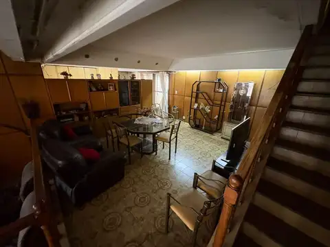 Casa en Venta con 3 cocheras