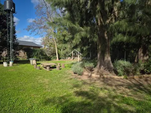 VENTA CABAÑA DE TRONCO CON PILETA BARRIO JURALO Calle OMBU 100
