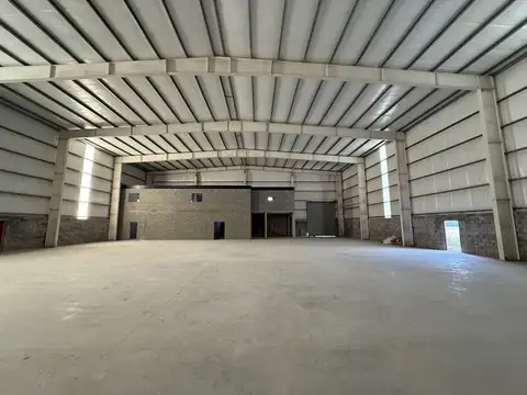 VENTA  GALPON A ESTRENAR POLO EZEIZA 1660 m2 cub