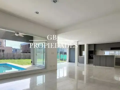 Casa en Alquiler de 3 dormitorios