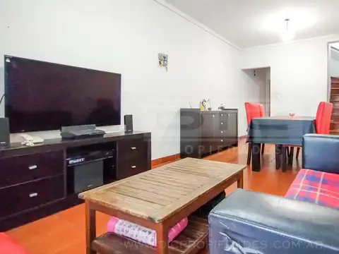 Independencia  al 2600 entre Juramento y Porchia