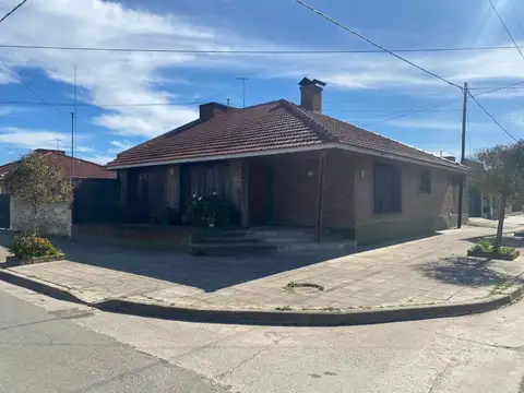 Tres Arroyos: Casa 3 Habitaciones 10 x 20