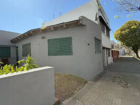 LOTE EN VENTA CON CASA A DEMOLER O REFACCIONAR