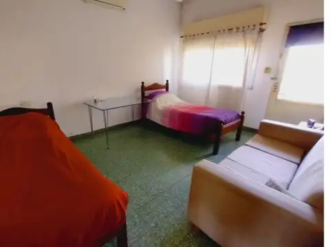 CASA EN VENTA EN WILDE, VICTOR HUGO 1663