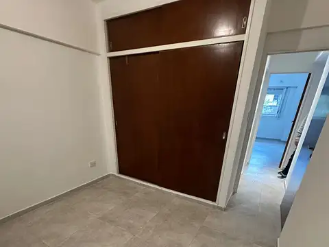 Bucarelli 2500, Piso 1