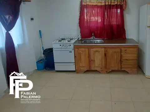 Casa con pileta sobre lote de 600 m2