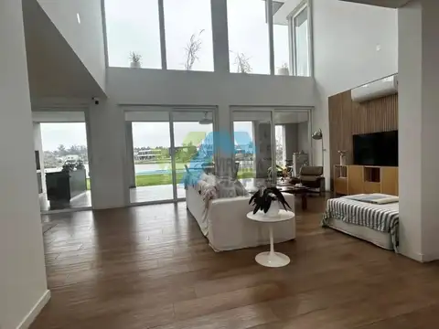 Casa en Venta en Countries y Barrios Cerrados en Escobar, USD 430.000