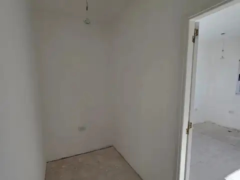 Depto Tipo Casa en Venta en San Jose, USD 75.000