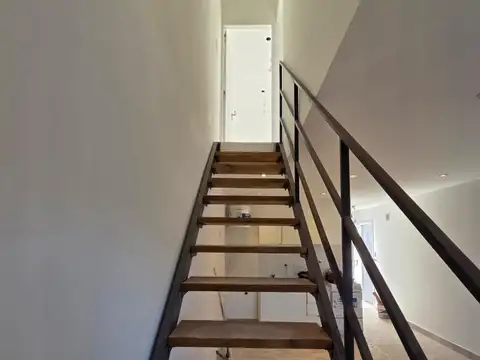 Depto Tipo Casa en Venta de 3 ambientes