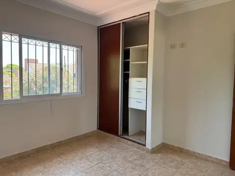 Casa 5 ambientes con 4 baños