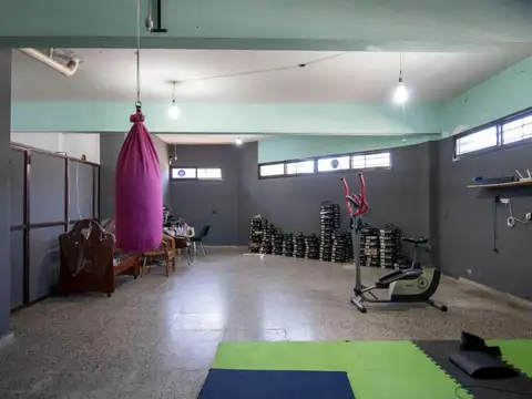 Casa en venta en Matheu en Planta Alta con espacio para local en planta baja