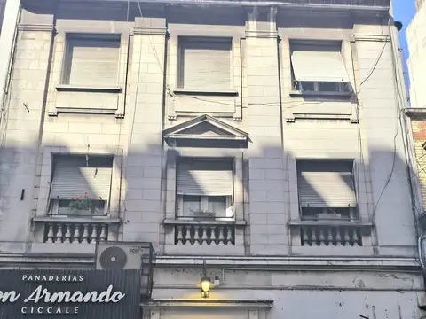 VIAMONTE 900, Piso PB