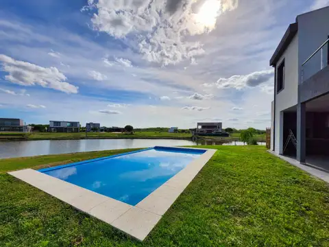 VENTA CASA A LAGUNA SAN SEBASTIAN OPORTUNIDAD 