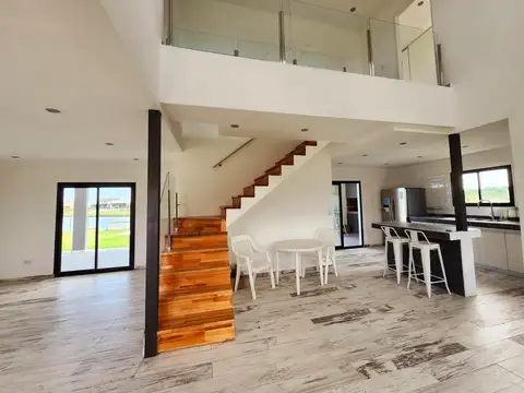 VENTA CASA A LAGUNA SAN SEBASTIAN OPORTUNIDAD 