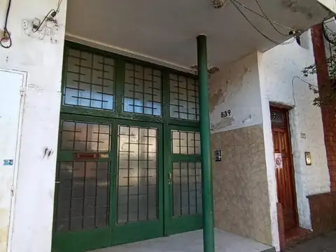 Luis Costa al 800