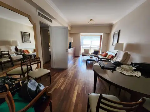 Castro Barros 62. Depto. de 3 ambientes en Bernal Centro