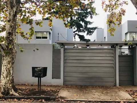 VENTA DÚPLEX 3 AMB/JARDIN ADROGUÉ RESIDENCIAL