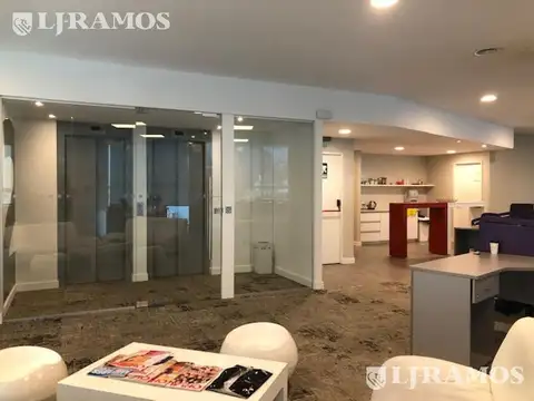 Oficina en Alquiler con 3 cocheras