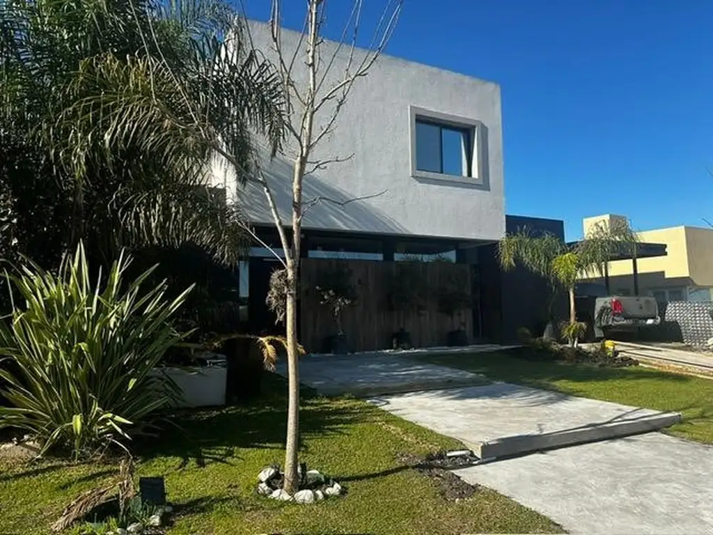 Casa en Santa Elena, Pilar del Este - 0 - 3 dormitorios con cochera