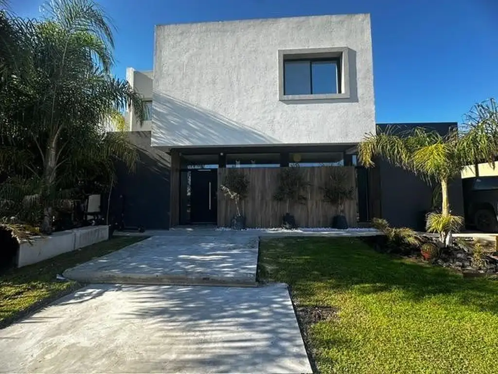 Casa en Venta con cochera