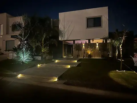 Casa  en Venta ubicado en Santa Elena, Pilar del Este, Pilar