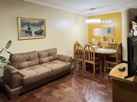 Venta Casa 3 ambientes en Barrio Naon, Capital