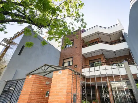 Dpto. 4 Amb, Cochera, Balcón y Patio