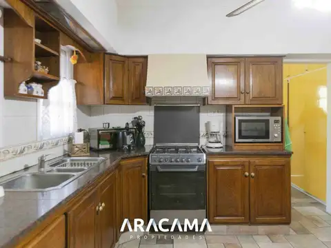 Casa en Venta en Luis Guillon, USD 195.000