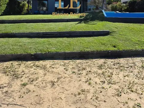 Casa 5 ambientes con 4 baños