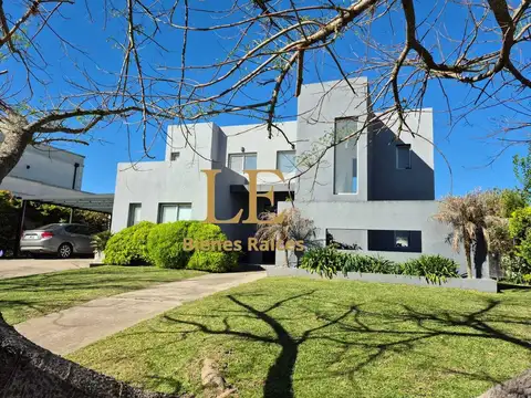 Venta de casa a Laguna Canton, Escobar