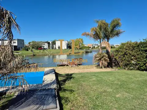 Venta de casa a Laguna Canton, Escobar