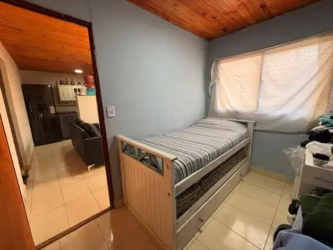 Casa 4 ambientes con 1 baño
