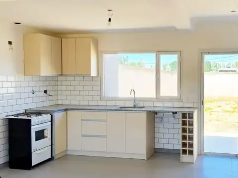 Depto Tipo Casa en Venta en Plottier, USD 145.000