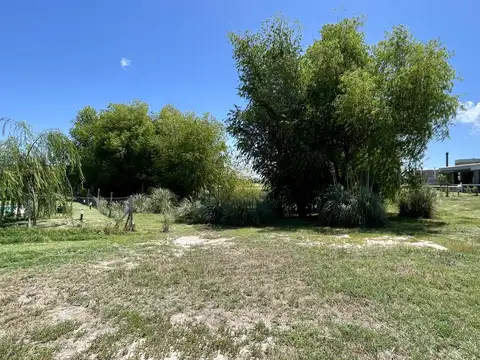 Terreno en Venta de 833,0 m2