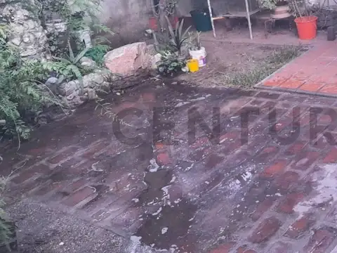 Bº PUEYRREDON CASA EN VENTA 2 DORM