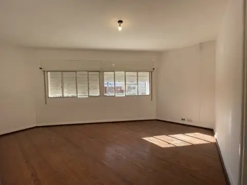 Local en Alquiler en Abasto, $ 1.500.000