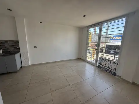 12 de Octubre 1400, Piso 1