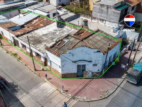Venta casa mas local macrocentro esquina