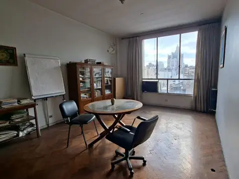 VENTA OFICINA DECATEGORIA, EN MONSERRAT, PURA LUZ