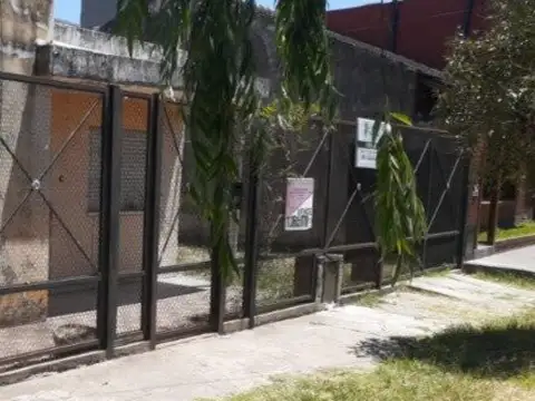 CASA A REFACCIONAR | CASTELAR NORTE | A CUADRAS DEL ACCESO OESTE