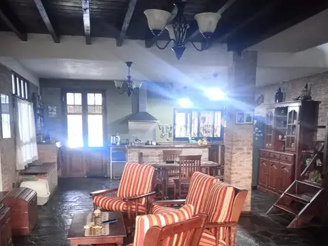 Casa en Venta con 1 cochera