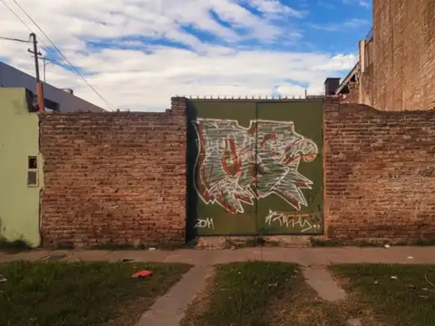 VENTA LOTE 147m² LANÚS OESTE