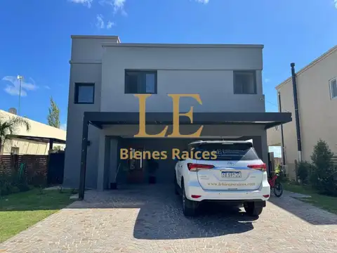 Casa en Venta en Vila Marina, USD 290.000