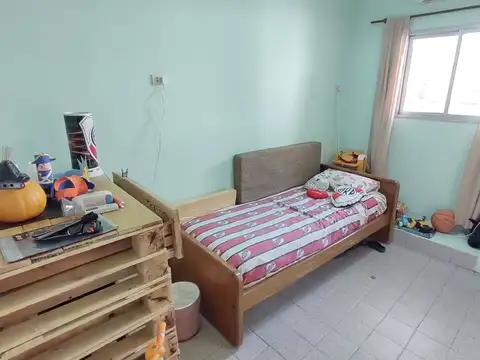 Depto Tipo Casa 4 ambientes con 2 baños
