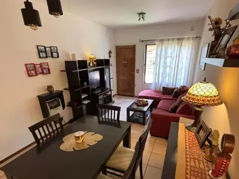 Casa 4 Amb c/ Patio en Complejo Cerrado Florida APTO CREDITO