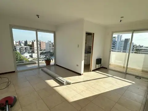 Departamento en alquiler dos dormitorios lourdes amplio con balcon