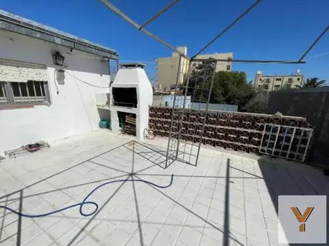 Casa en venta - 3 Dormitorios 3 Baños - 70Mts2 - San Luis