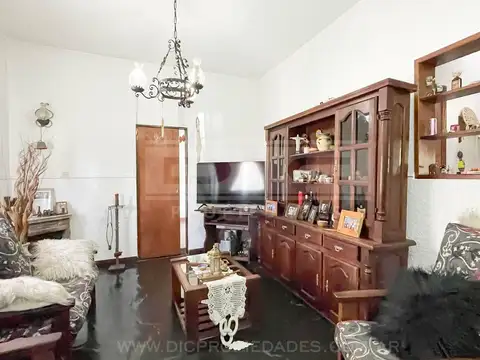 Depto Tipo Casa en Venta de 5 ambientes