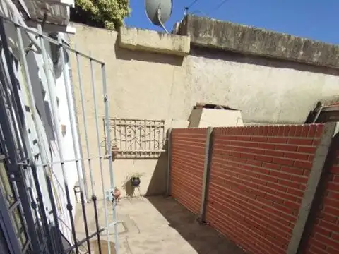 Casa en castelar en venta